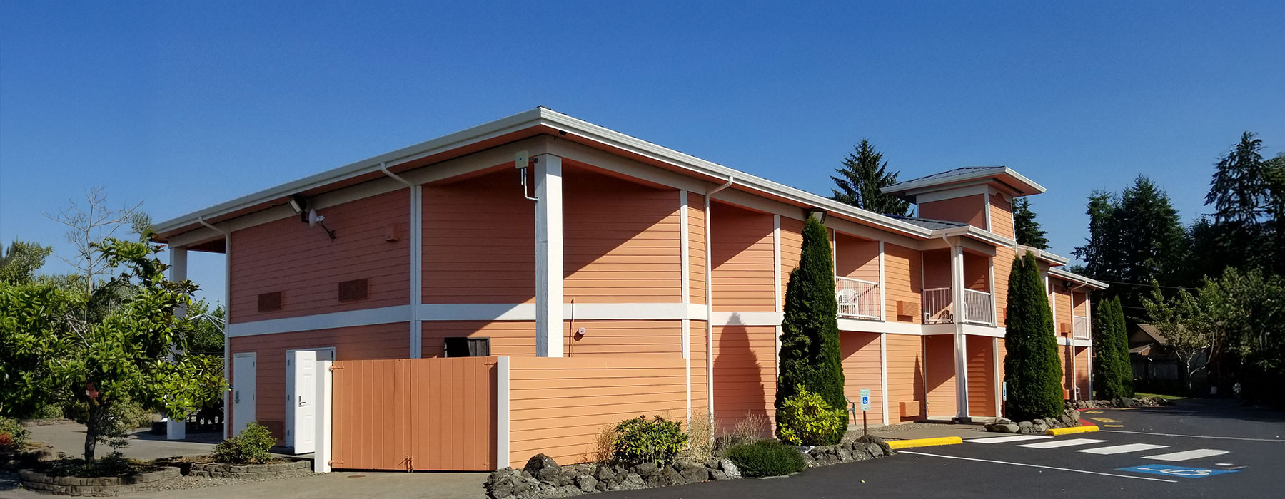 Dew Drop inn exterior front