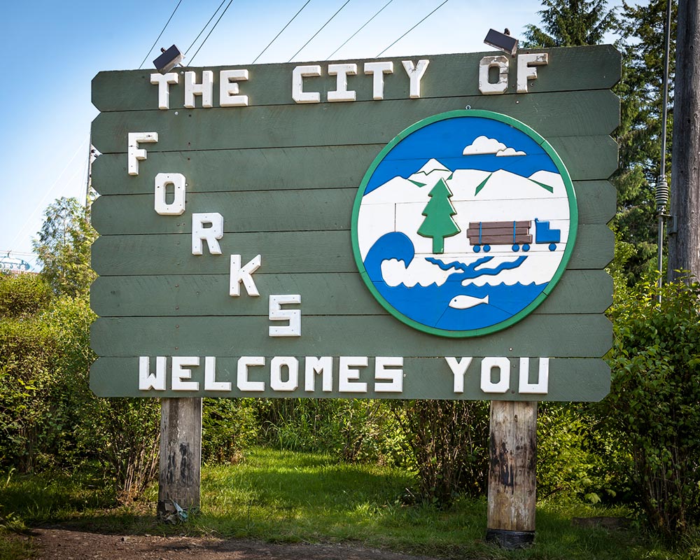 Forks Welcome Sign