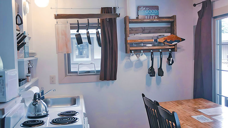 Beach Cabin Kitchenette area