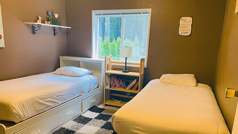 Guest House 2 bed bedroom