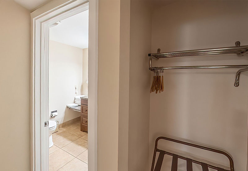 kitchen suite hall and bathroom