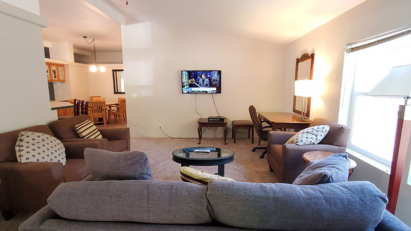 Lodge House greatriin