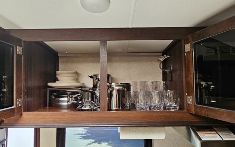 Dew Drop Inn Trailer kitchen wares