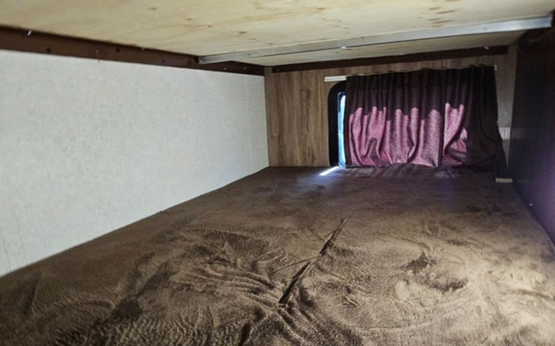 Dew Drop Inn Trailer bunk bed